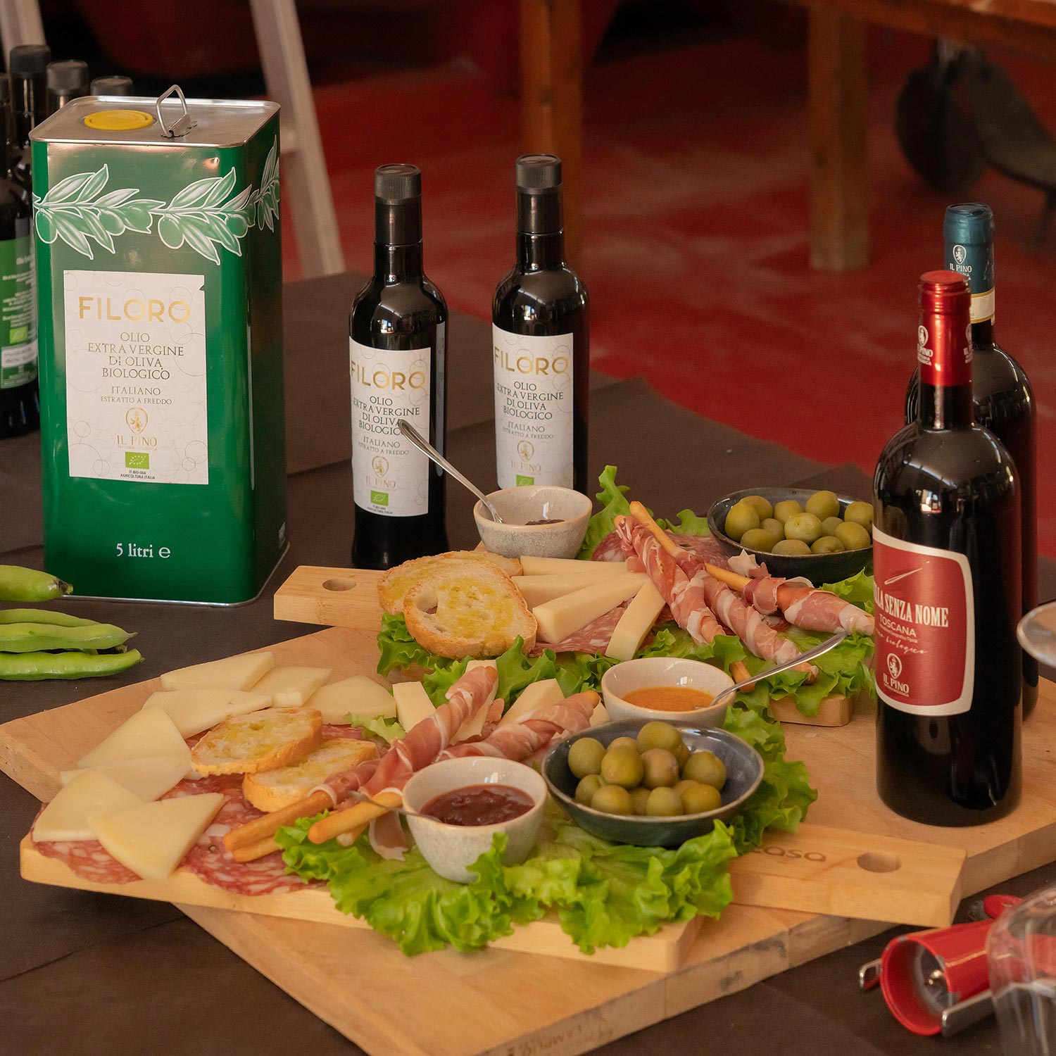 Degustazione di vini biologici con tagliere di salumi e formaggi